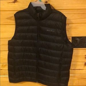 Eddie Bauer’s vest lady’s worn only once